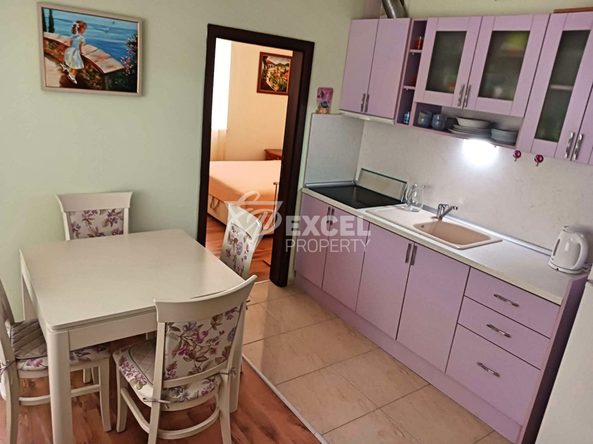 Квартира с мебелью в районе Какао бийч-на Солнечном берегу